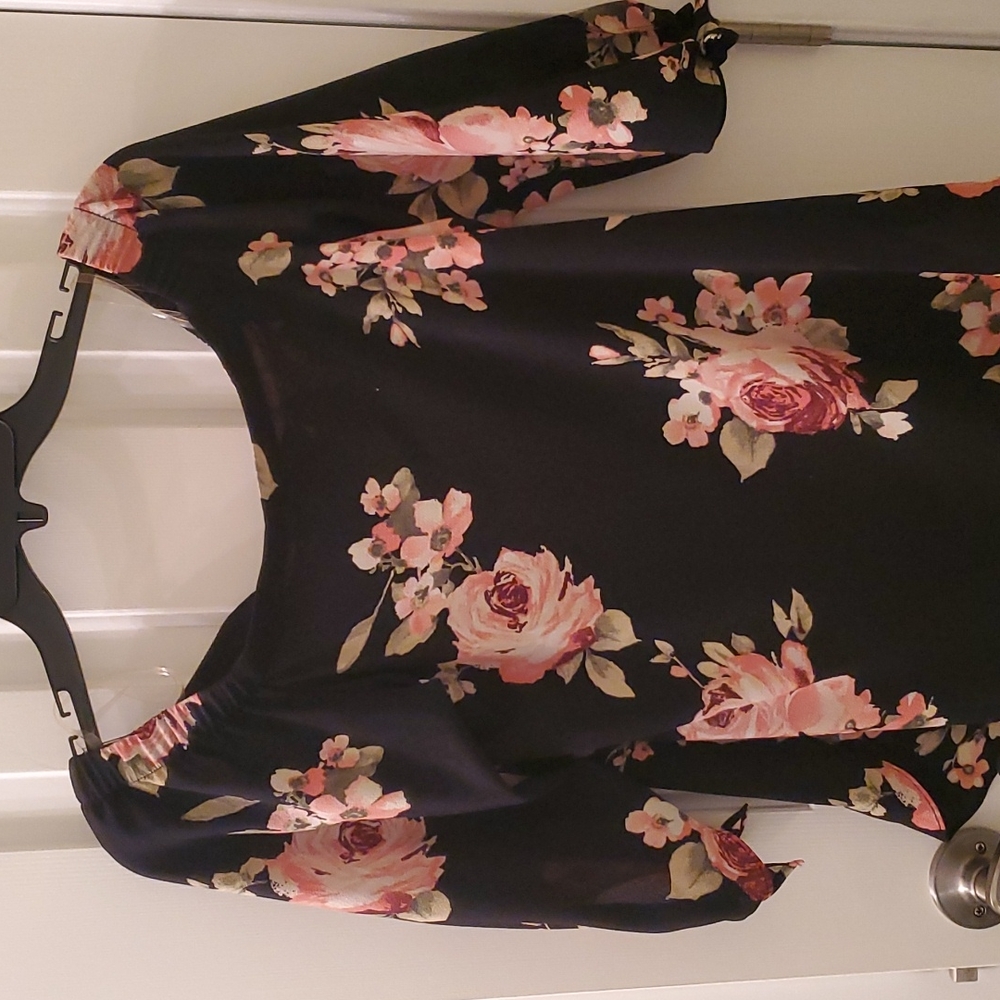STATUS Grassley Off The Shoulder Blouse
